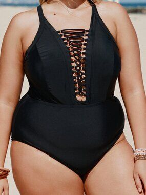 Crisscross Plunge V Neck Plus Maillot Swimwear